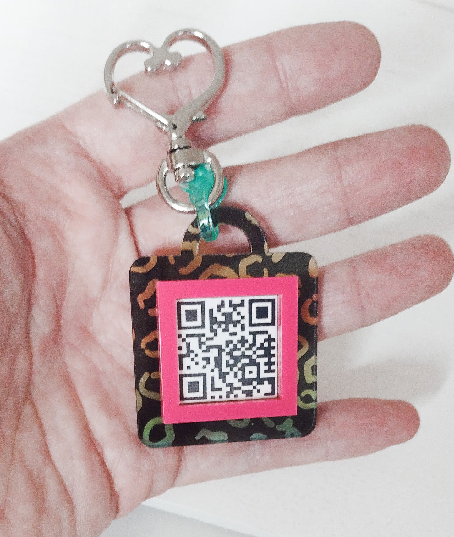 Rainbow Leopard QR keychain