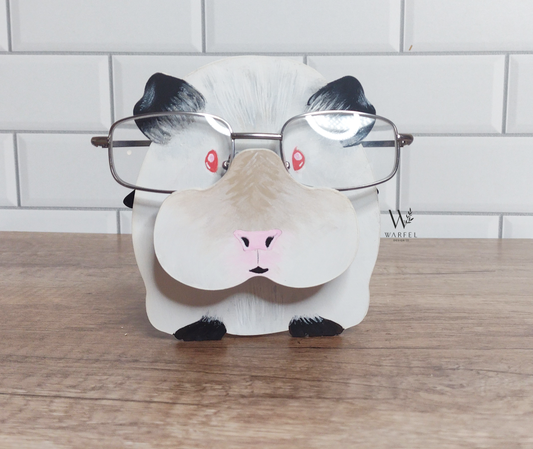 Guinea pig eyewear stand